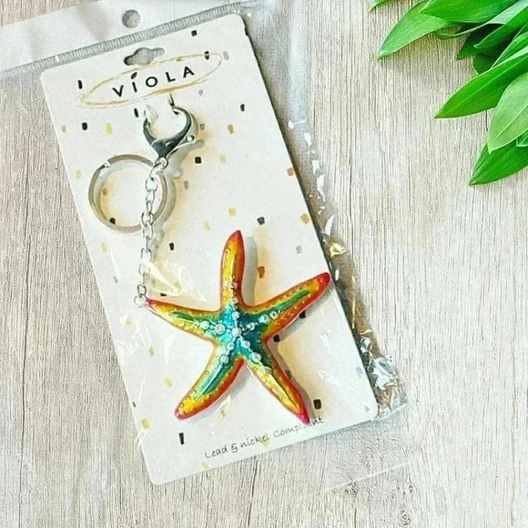 Accessories - RAINBOW STARFISH KEYCHAIN 💫
